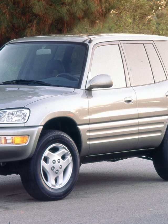 cropped-airport-transfer-uganda-2001-toyota-rav4-vehicle.jpg